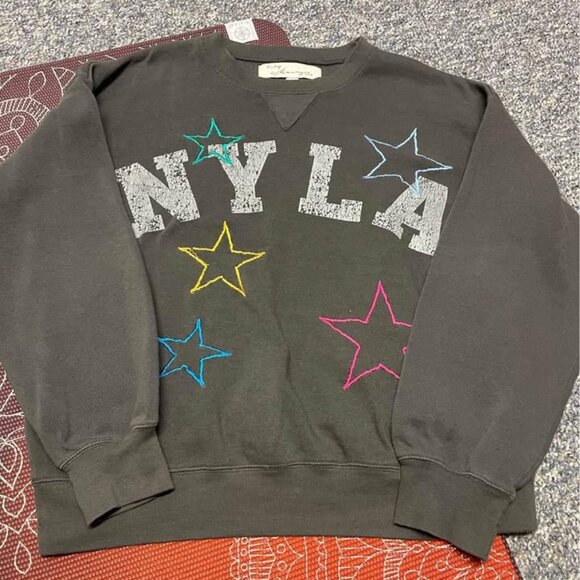 VINTAGE HAVANA women’s Graphic Star NYLA Embroidered Fleece Sweatshirt size L - Picture 3 of 4